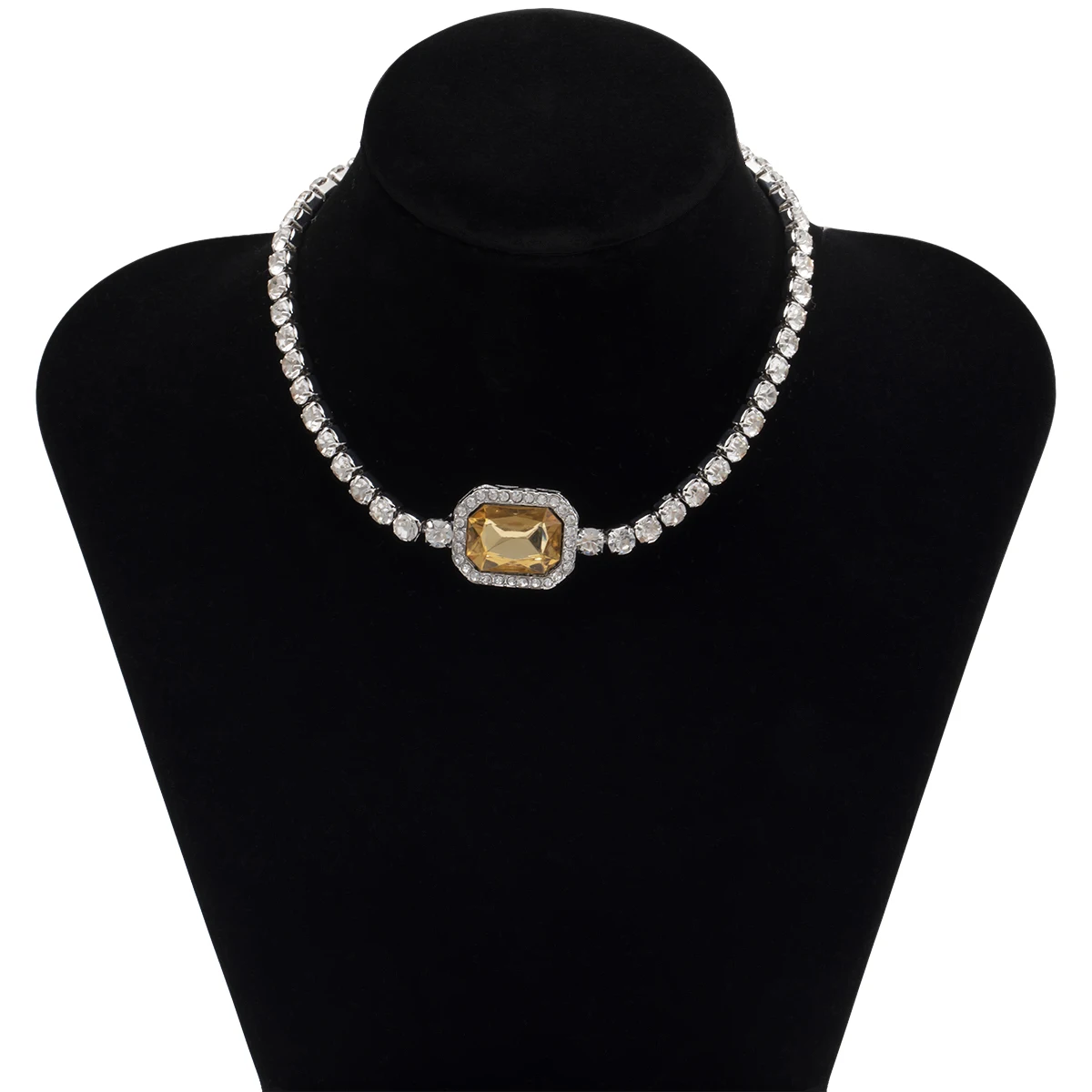 

KunJoe Iced Out Small Square Pink Crystal Pendant Necklace For Women Bling Rhinestone Choker Charm Hip Hop Jewelry Accessories