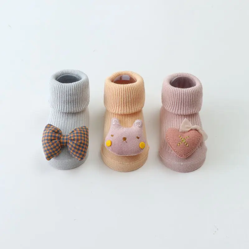 

2021 Double Needle in Tube Baby Socks Cute Cartoon Non-slip Baby Socks Doll Dispensing Children's SocksThree-piece Suit