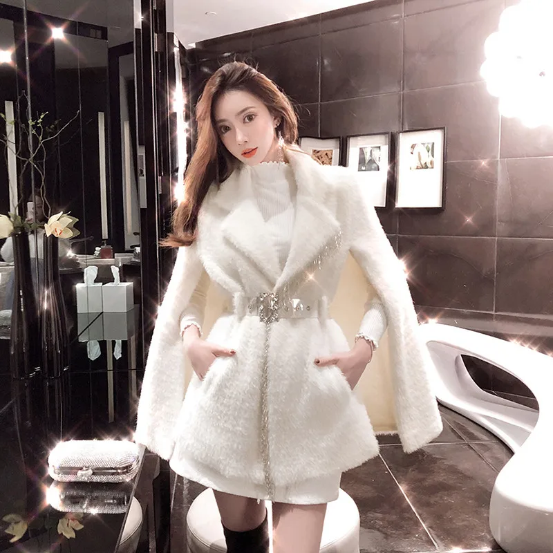 Autumn Winter New White chic Beaded Elegant Warm Velvet Faux Fur Cloak Jacket For Women Bat Streetwear Abrigos Mujer Invierno