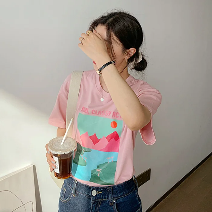 

Cartoon retro landscape print Tshirt