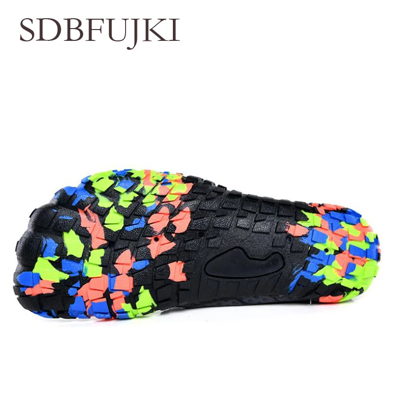 Водные виды спорта Fivefingers обувь для плавания на ногах походный кемпинг езда рыболовный светильник Нескользящая быстросохнущая низкая помощь пляжная обувь дешево