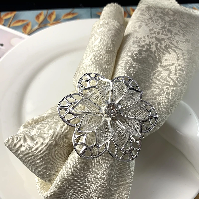 

6 Piece Hotel Wedding Festival Hollow Colored Metal Desktop Decoration Napkin Buckle Napkin Ring Mat Towel Ring Metal Ring
