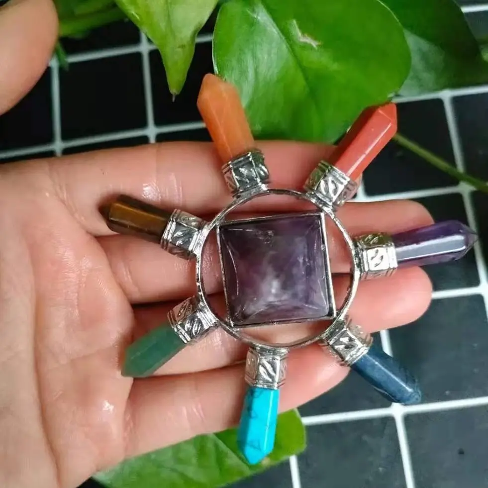 

Естественной пирамиды, с украшением в виде кристаллов генератор энергии Чакра Исцеление камни для Deven направление Аметист Камень «Reiki» пода...