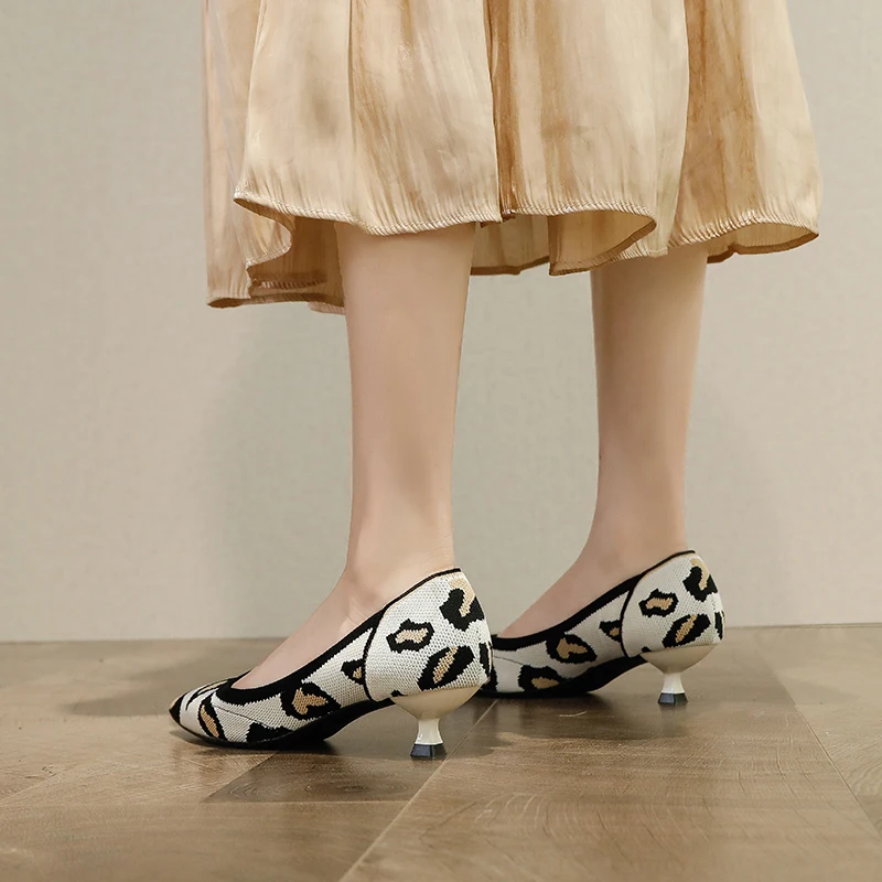 

Женская Весенняя обувь, новинка 2021, вязаные туфли с открытым носком, красные женские туфли на тонком каблуке с острым леопардовым принтом