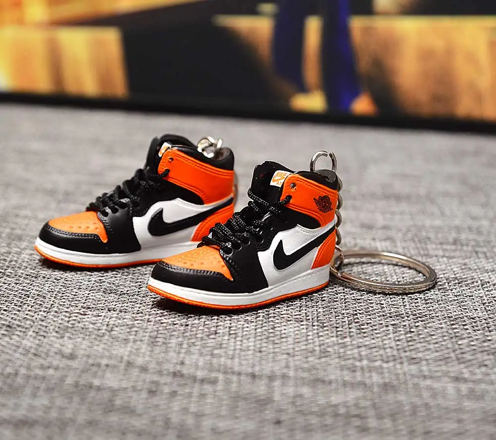 a pair w metal ring Дропшиппинг тапки обуви брелок 1 3D мини-кроссовки "OW CHICAGO" Спортивная обувь тапки брелки - Цвет: a pair w metal ring