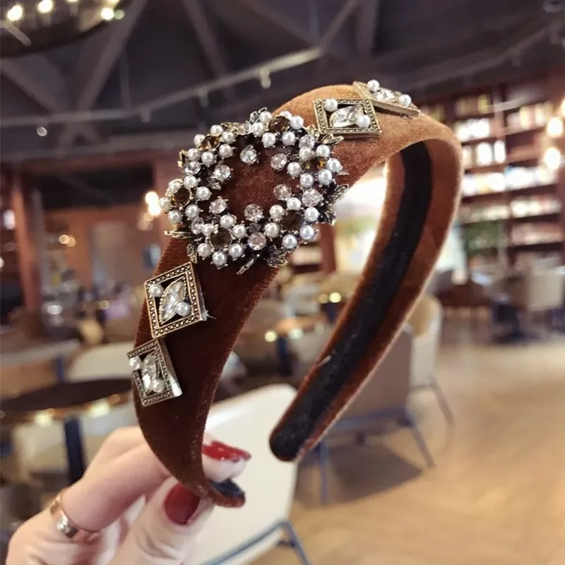 

Minar Vintage Bling Crystal Rhinestones Hairbands for Women Velvet Headband Hair Accessories Wide Brimmed Hair Band Headwear