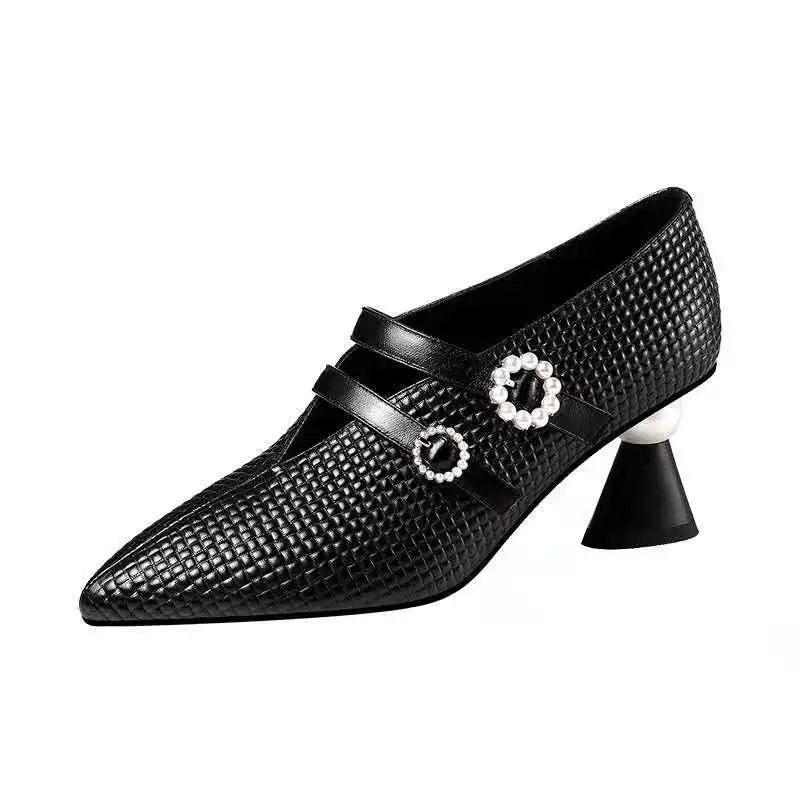 

Новые туфли на странном каблуке с острым носком на высоком каблуке пикантные вечерние туфли с острым носком Модные вечерние туфли с V-образн...