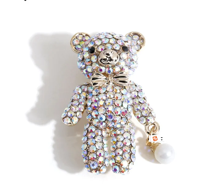 Lovely Bear Crystal Brooches for Women Sweet Teddy Holding Red Heart Enamel Pins Gold Bowknot Brooch Vintage Animal Jewelry - Окраска металла: color