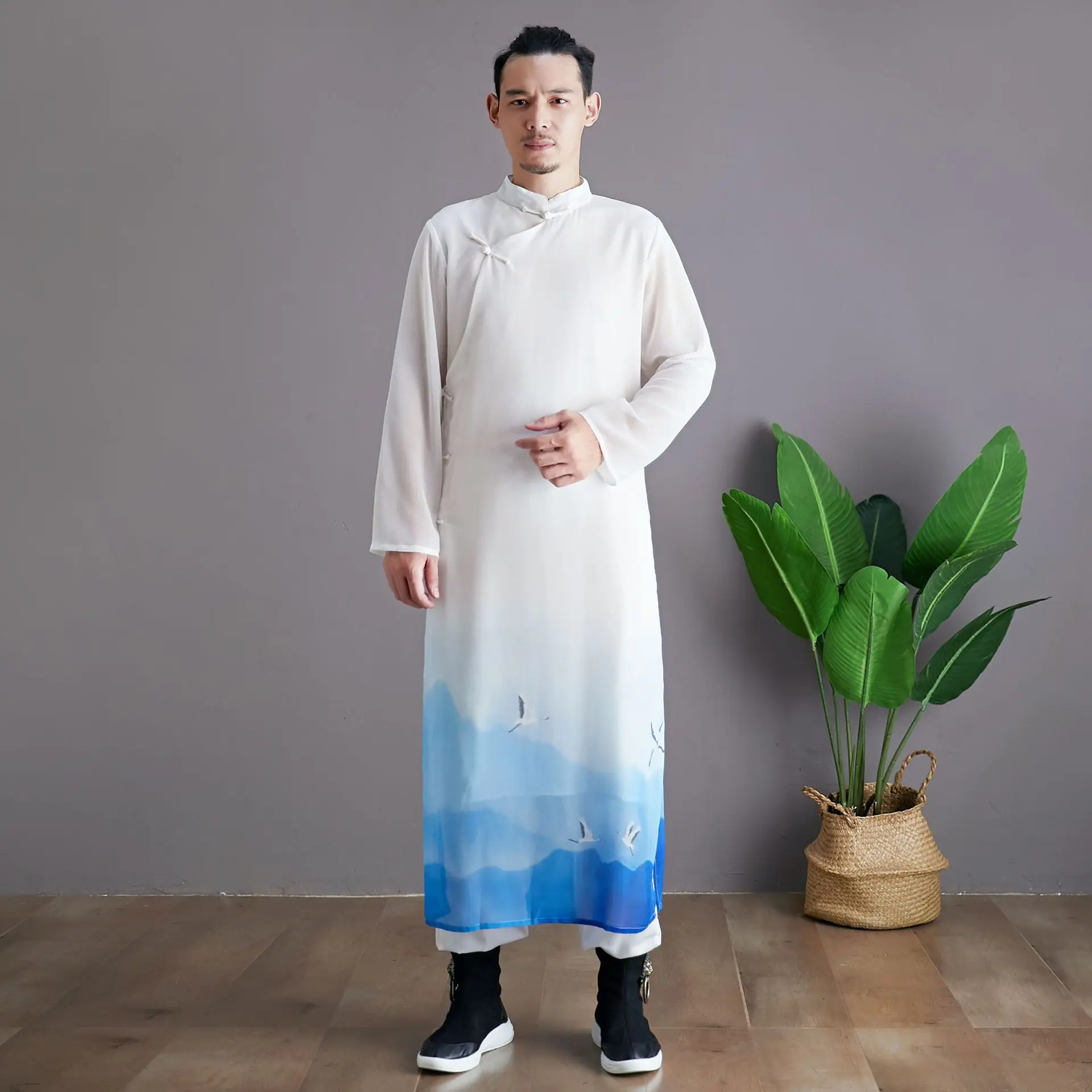 

Мужская шифоновая рубашка в китайском стиле, с воротником-стойкой и принтом журавлей, длинная Повседневная рубашка, сценический костюм кун...