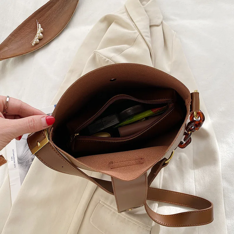 

Black Hasp Crossbody Bags for Women 2021 New Trend Everyday Pure Color Bucket Handbag Female Quality Pu Leather Shoulder Set Bag