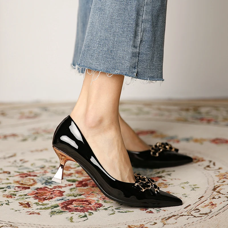 

Women's Shoes