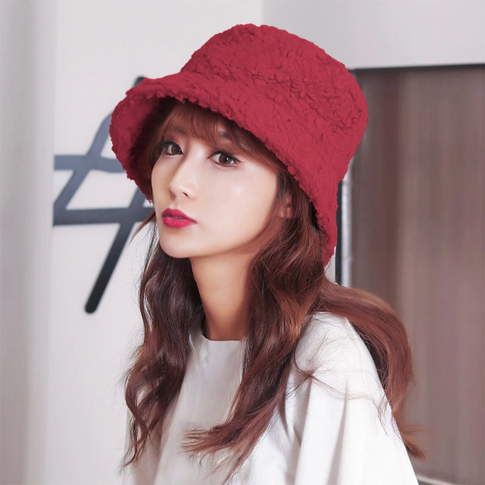 

2020 Women Skin-friendly Bucket Hat Adjustable Fisherman Panama Hats Faux Lambswool Plush Outdoor Winter Casual Girls Bucket Cap