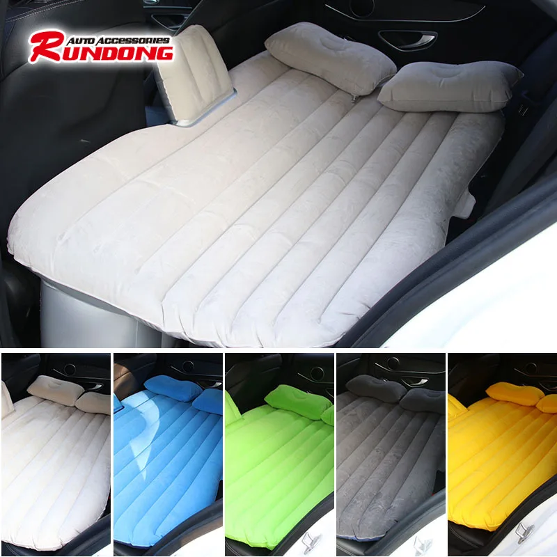 Автомобильный автомобиль оснащен флокировкой надувная кровать само Вождение