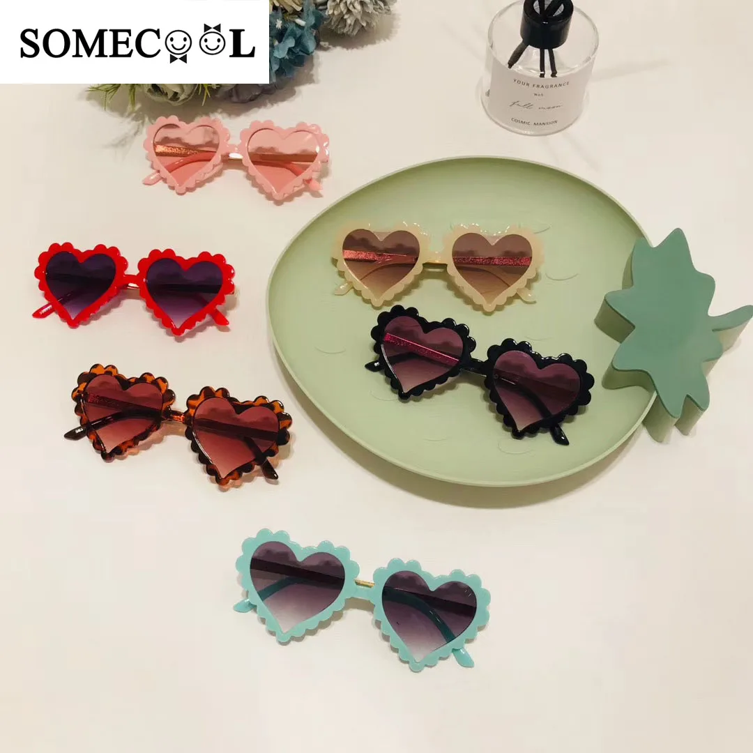 

Cute Heart Kids Sunglasses Fashion New Lovely Plastic Sun Glasses 2-9 Years Girls&Boys Anti UV400 Child Party Oculos De Sol n877