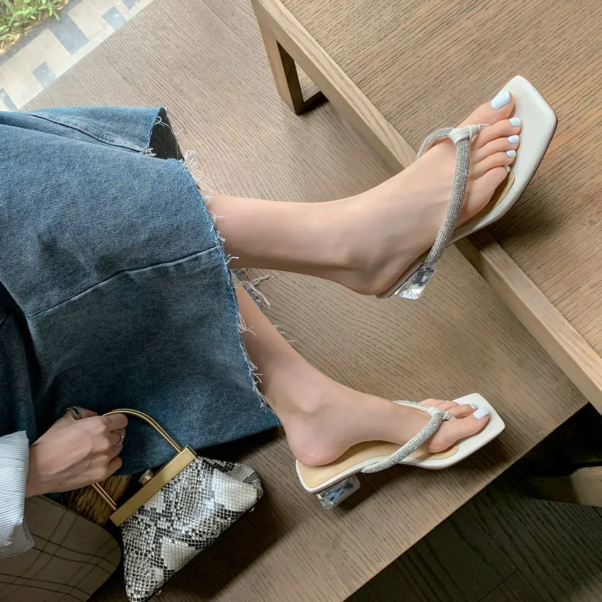

QUTAA 2021 Microfiber Crystal Summer Women Slides Transparent Square Heel Basic Female Shoes Slingback Fashion Sandals Size34-39