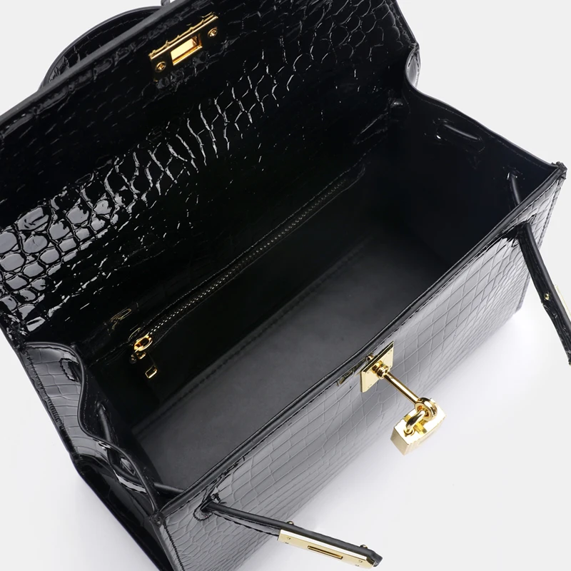 

2021 New Fashion, Romantic Temperament, Light Luxury, Simple, Versatile and Elegant Handbag, Trendy One-shoulder Diagonal Women