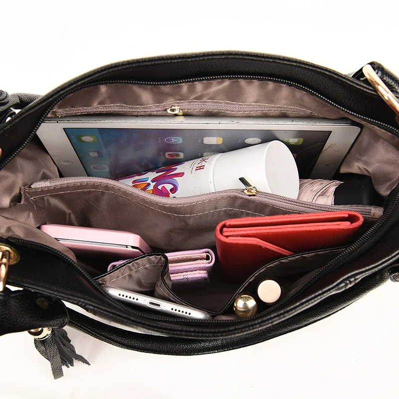 

Large Capacity Tassel Leather Shoulder Bags Women Casual Luxury Handbags Designer Multi-pockets Big Satchel Hand Bag New Trend