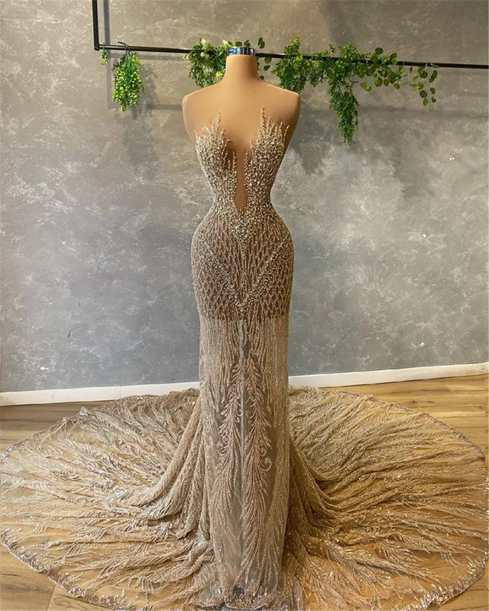 

2021 Luxury Lace Mermaid Evening Prom Dress Tea Length Sleeveless Party Dresses Saudi Arabia Dubai V Neck Formal Gowns