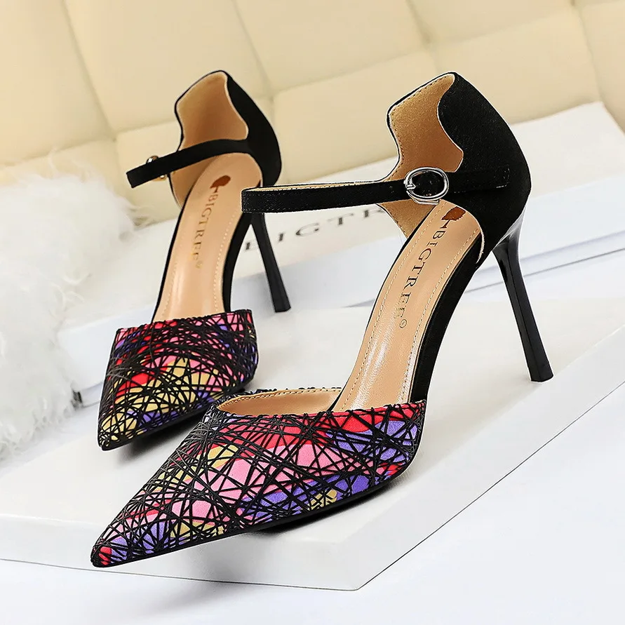 Женские босоножки на высоком каблуке туфли шпильке с острым носком и прорезями