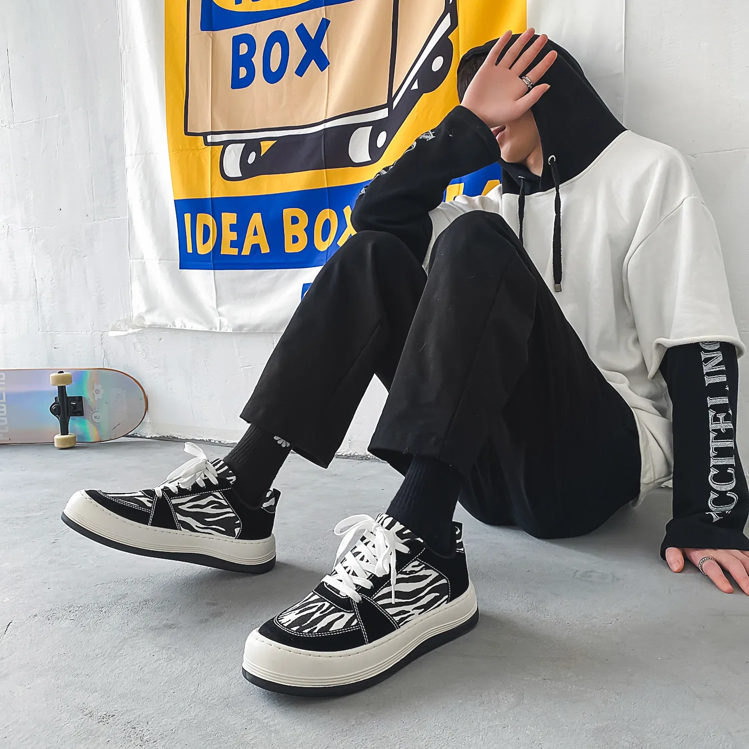 

Мужские повседневные спортивные ботинки, темно-синие дышащие парусиновые ботинки на толстой подошве, на шнуровке, размеры 39-44, для осени и з...