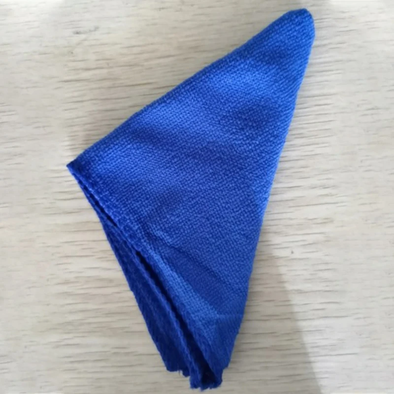 

Soft Microfiber Cleaning Cloth Will Not Scratch The Surface, Lint-Free, Non-Abrasive, Easy to Clean, Car Cleaning