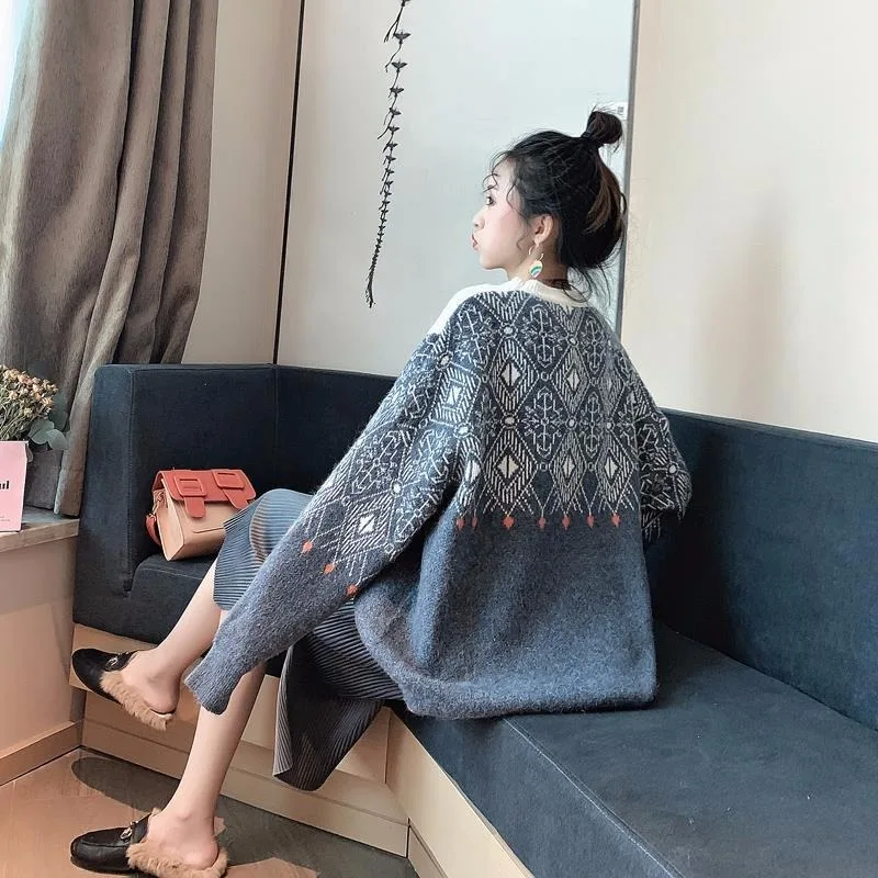 

Color-matching Lazy Wind Loose Sweater Women's Pullover Twist Coat Spring And Autumn Coat Long Sleeves Autumn And Winter Wear