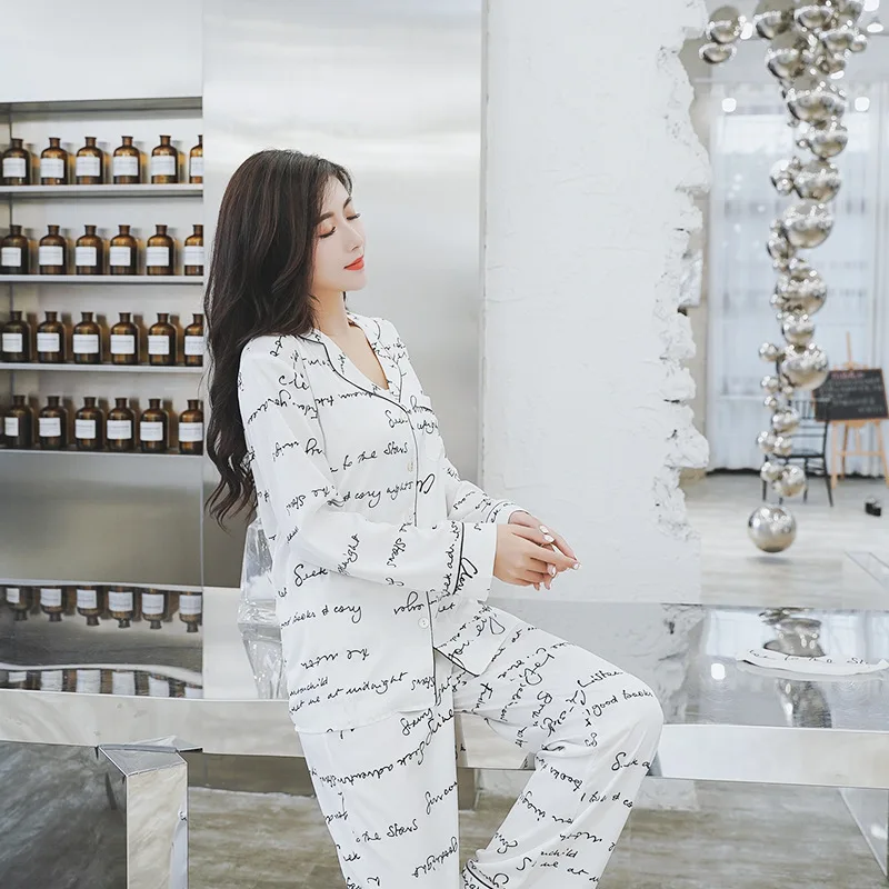 2019 новые шелковые пижамы с принтом для женщин длинным рукавом из двух частей