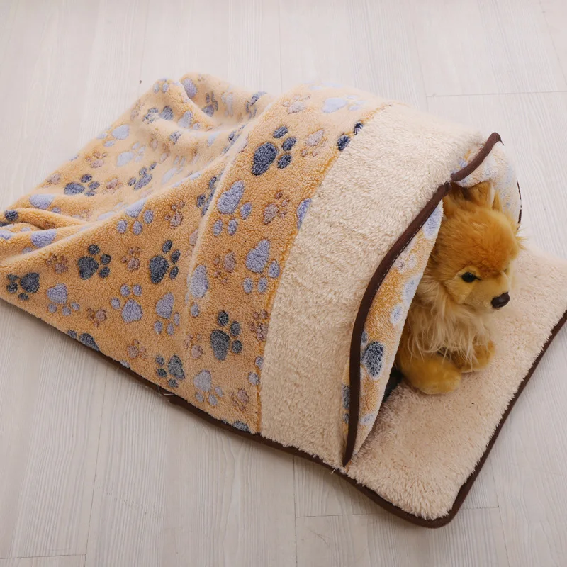 

Plush Cat Bed House Cat Mat Winter Warm Sleeping Cats Nest Soft Plush Dog Basket Pet Cushion Portable Pets Supplies Washable