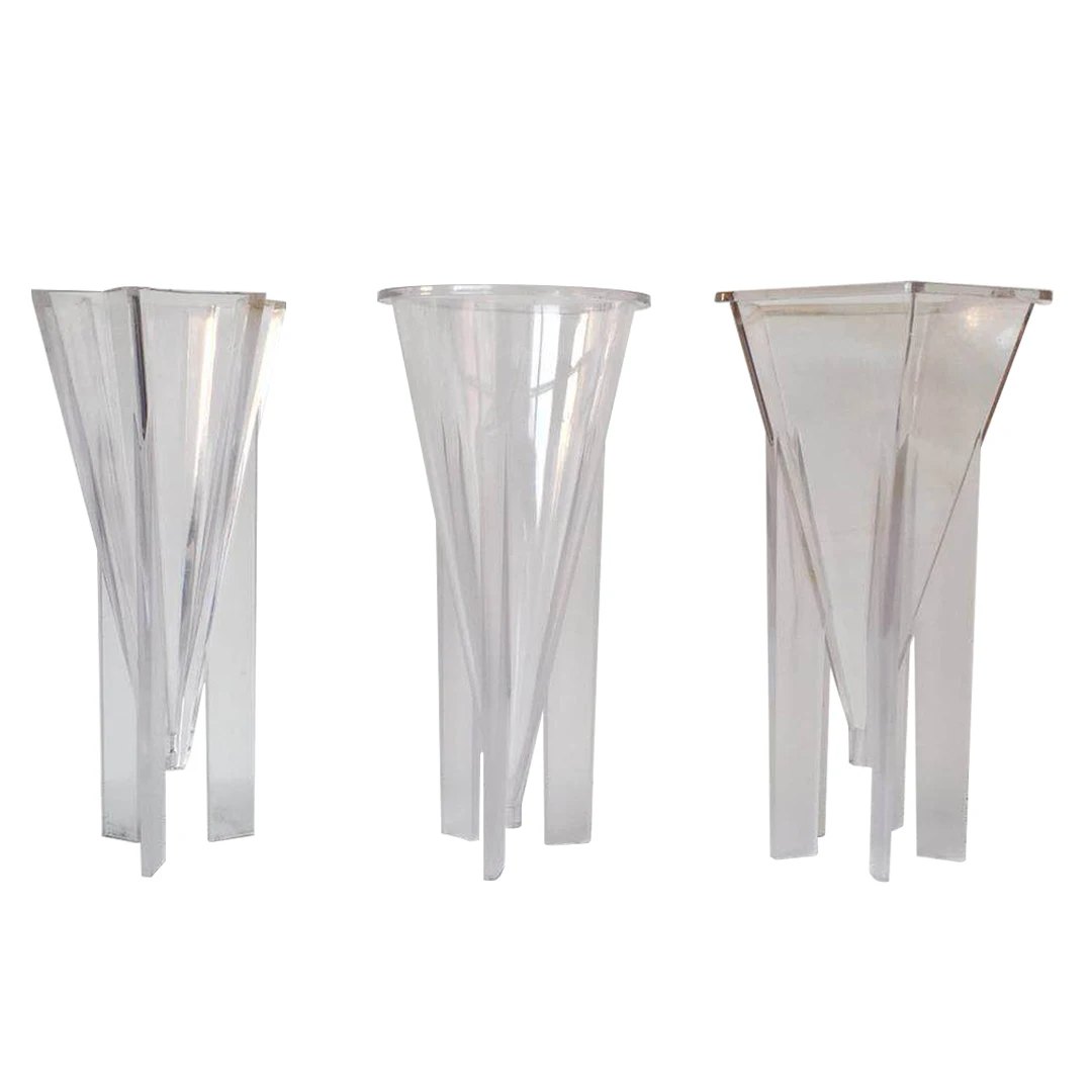 Пластиковая форма в форме пирамиды для самостоятельного изготовления свечей