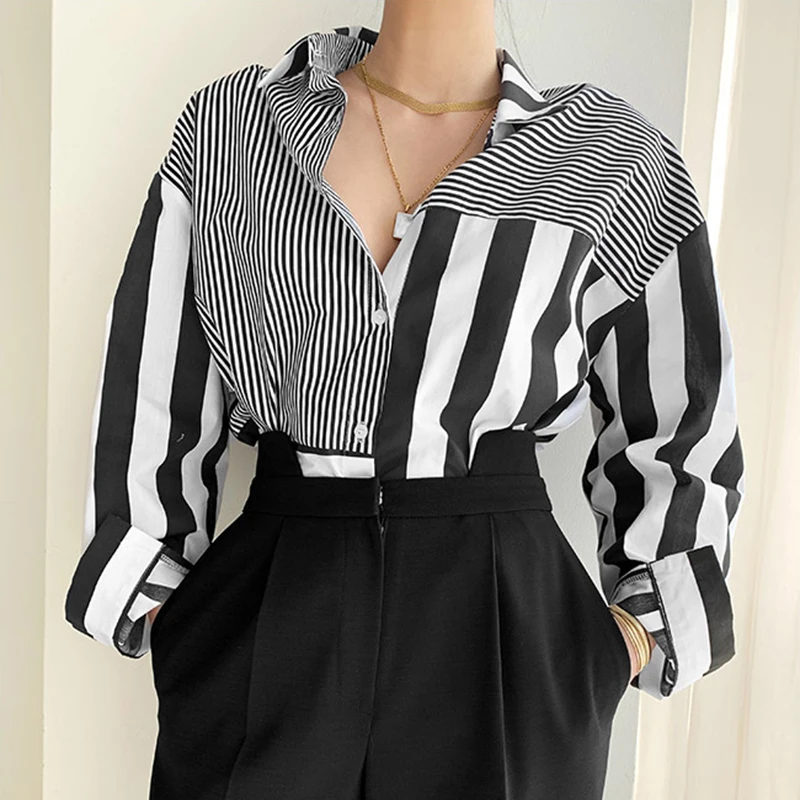 

Shirts & Blouses