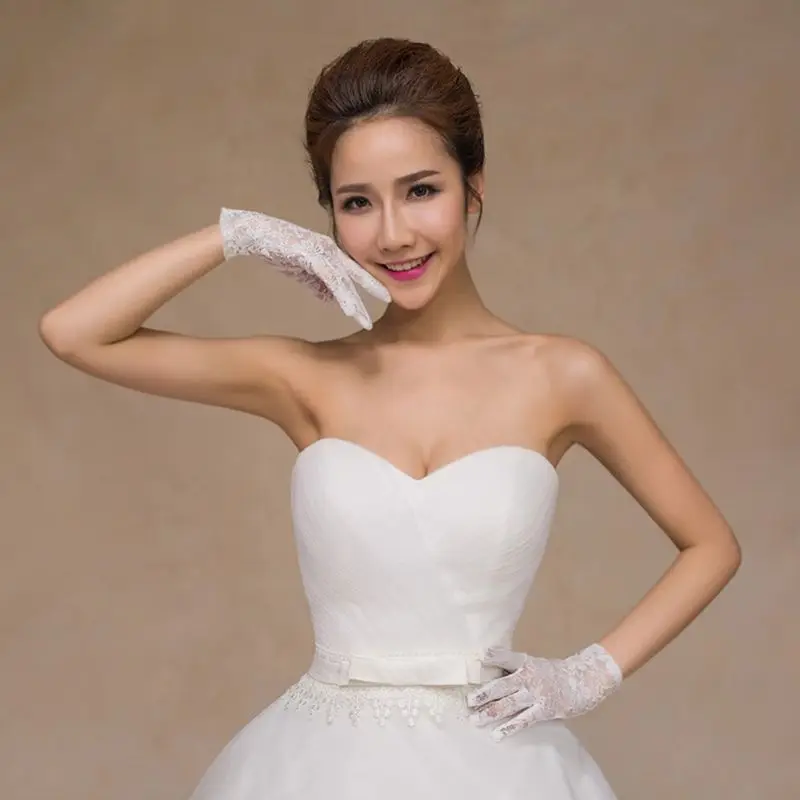 

Женские цветочные кружевные белые короткие перчатки длиной до запястья, прозрачные однотонные Свадебные варежки в винтажном стиле D5QB