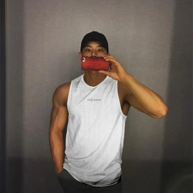 Майка мужская быстросохнущая для фитнеса и тренировок брендовая модная сетчатая