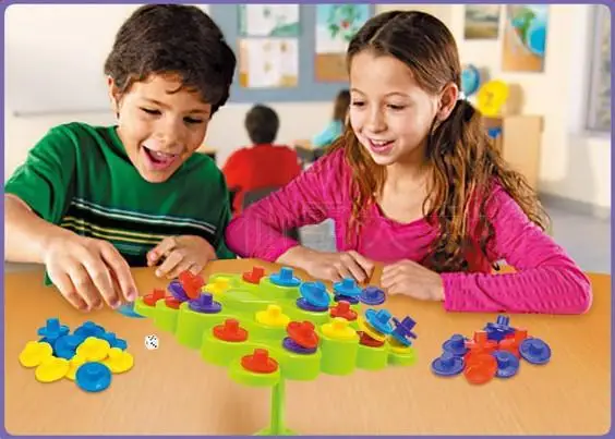 Игра Topple Balance не позволяйте свернуть когда вы пытаетесь набрать очки детям