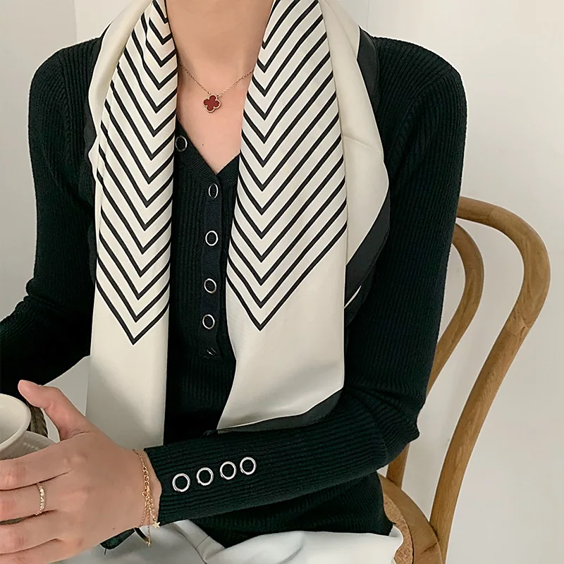 

2021 Spring Fashion Thin Style Luxury High Quality Twill Silk Scarf Muslim Mulberry Silk Fashion Ladies Headband Scarf 70*70cm