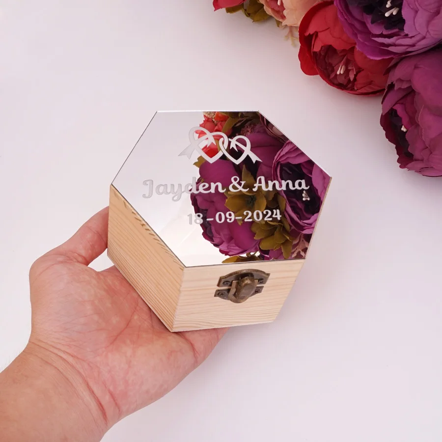 

Hexagon Shape Acrylic Mirror Cover Box With Hearts Custom Name Date Party Gift Wood Boxes Wedding Candy Holder Display Decor