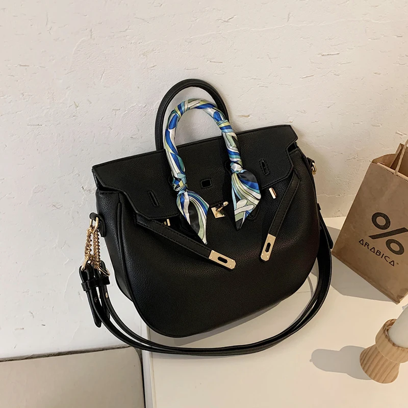 

New Simple Casual Women Handbag Fashion Exquisite Female Shoppingbag Classic Lady Shoulder Bag Solid Color Buckle Crossbody Bags