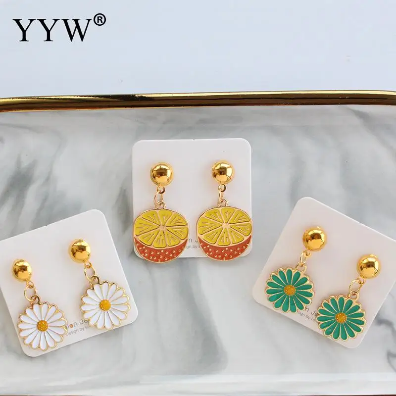 

Daisy Flower Earrings Simple And Small Earrings Fruit Flower Shape Earrings All-Match Fashion Earrings For Female Daily Wear