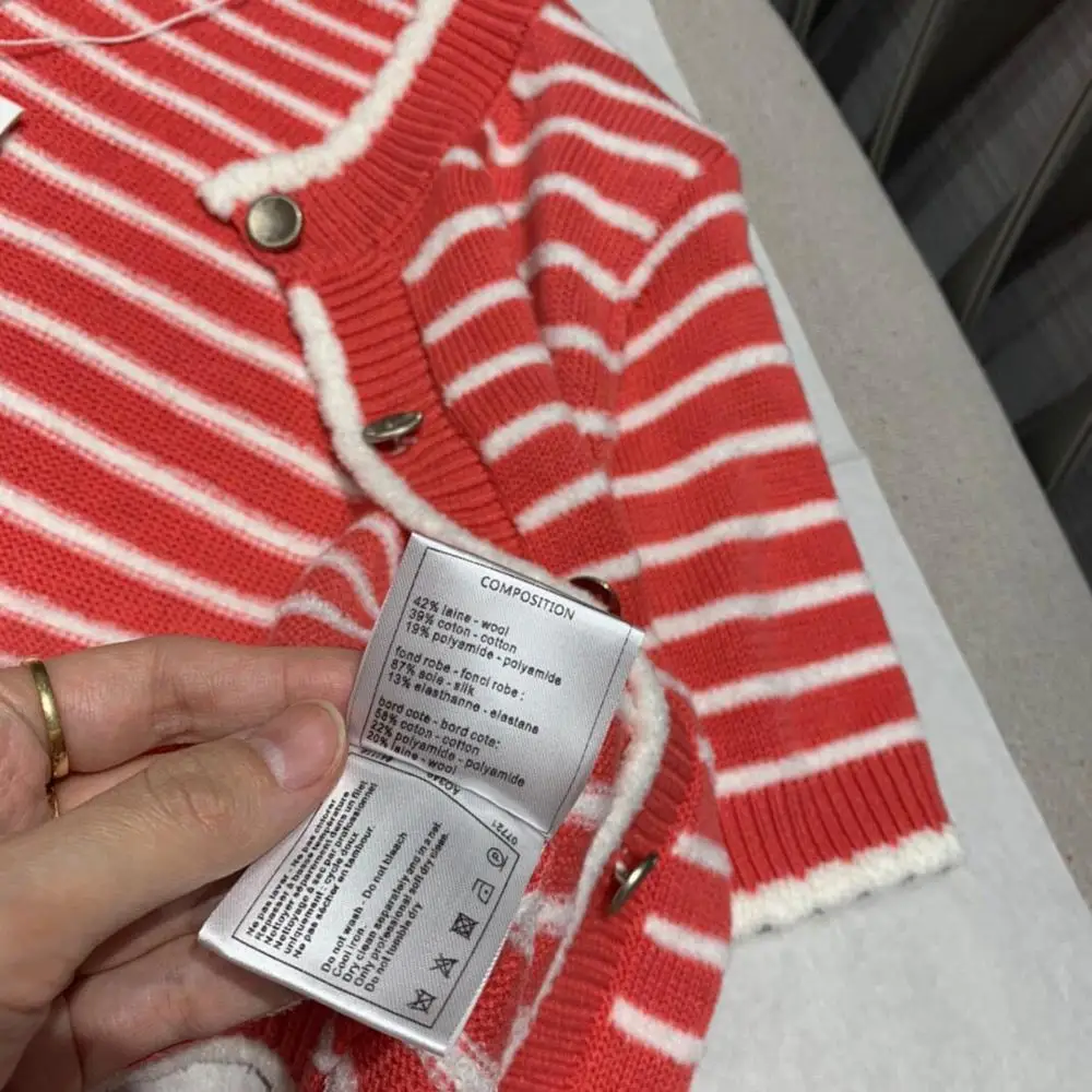 Женский трикотажный костюм в полоску однобортный Кардиган с круглым вырезом и