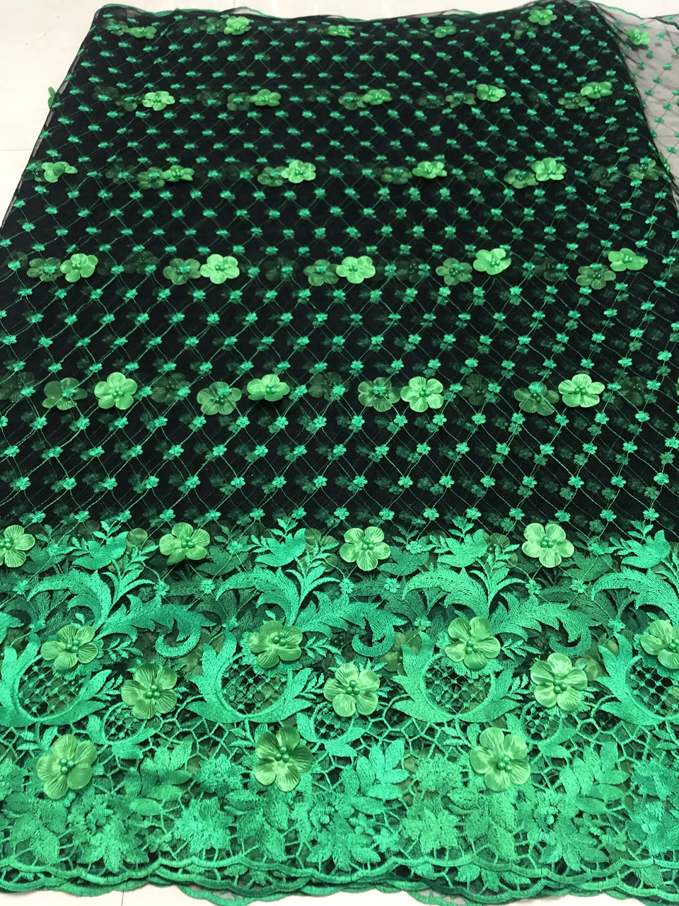 

Latest High Quality African Tulle Lace Fabric 2021 3D French Lace Fabric For Wedding African Lace Material With Beaded AZ35-9
