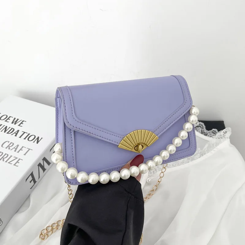 

Женская сумка-почтальонка с жемчужной цепочкой, в стиле ретро