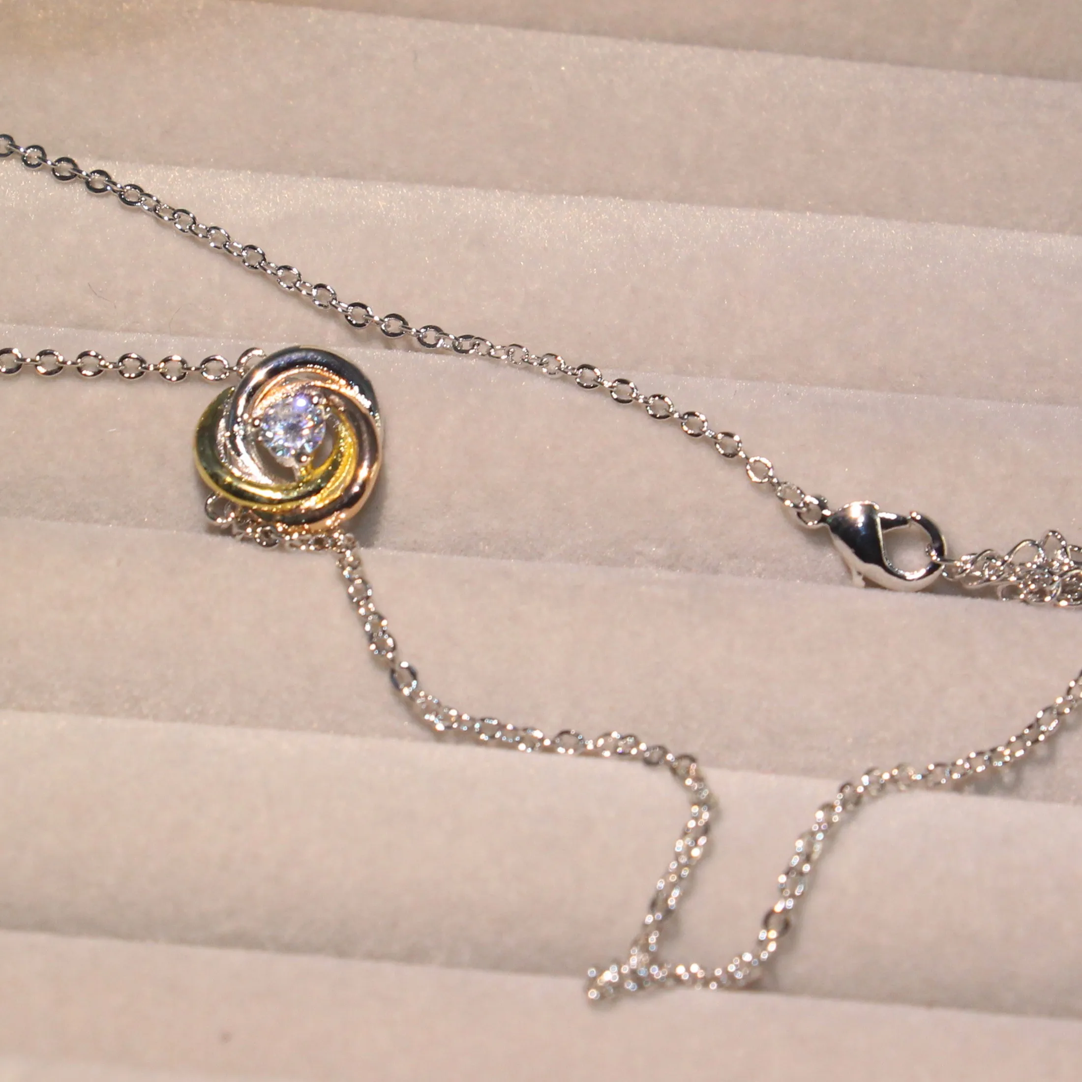 Женское ожерелье из серебра 925 пробы с фианитом|Ожерелья| |