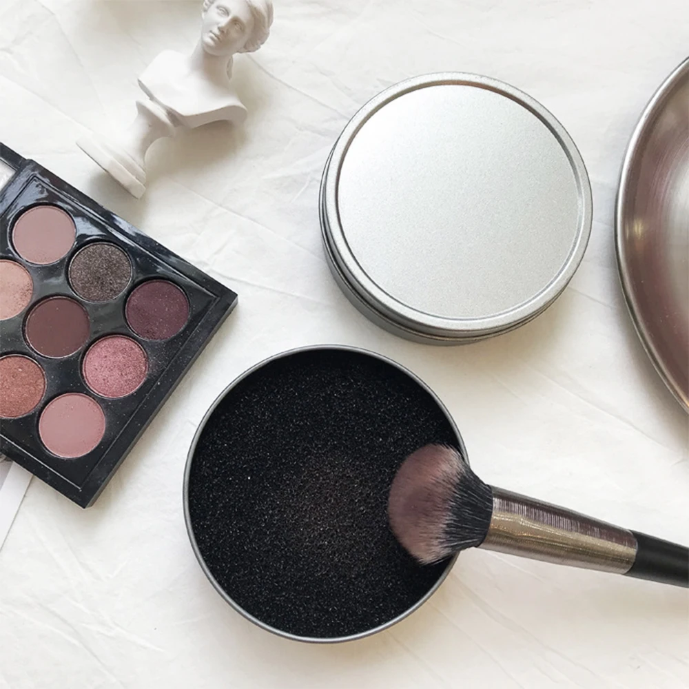 Приспособление для очистки косметических кистей спонж удаления косметики Цвет