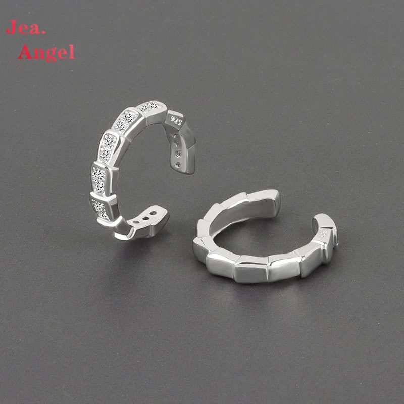 

Женские серьги-клипсы Jea.Angel, серебро 925 пробы, с гладкой асимметричной поверхностью