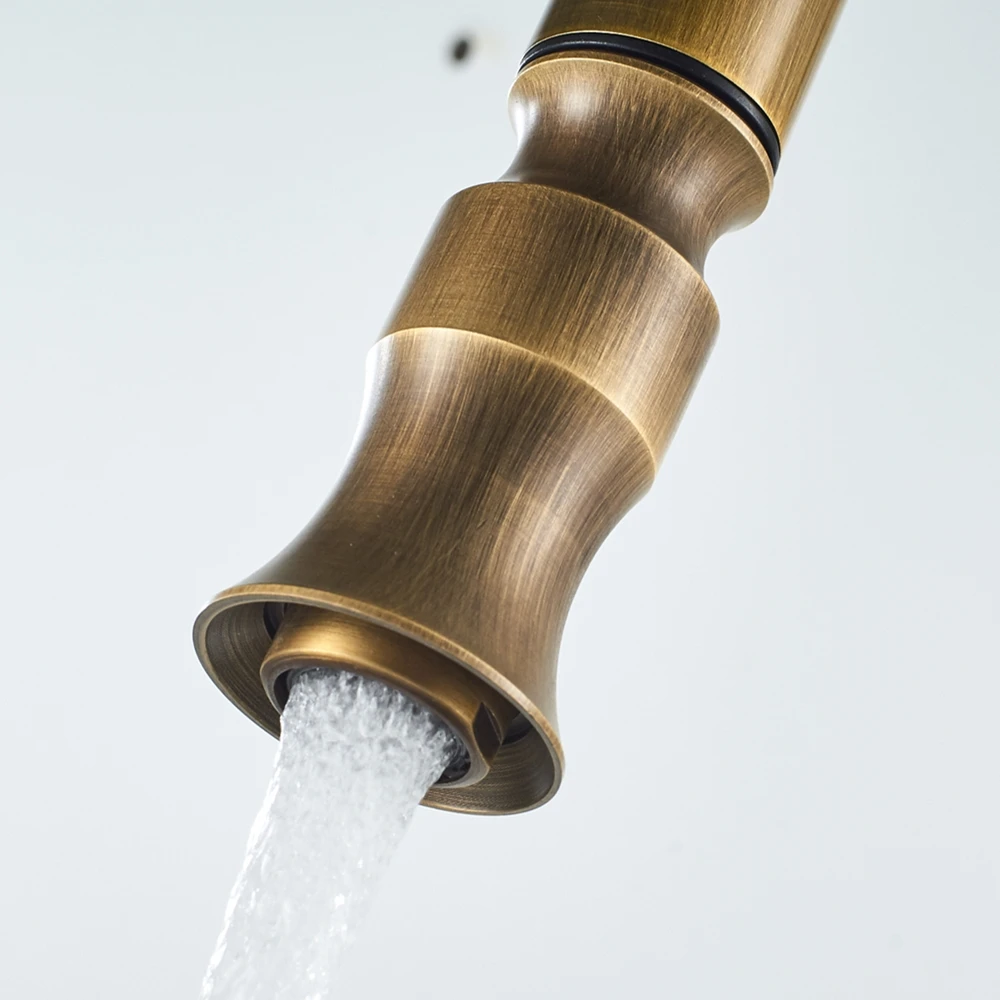 

Europe Antique Brass Mixer Pull Out Hot and Cold Water Tap Sink Swivel 360 Degree Mixer Pull Down Kitchen Faucets Single Hole