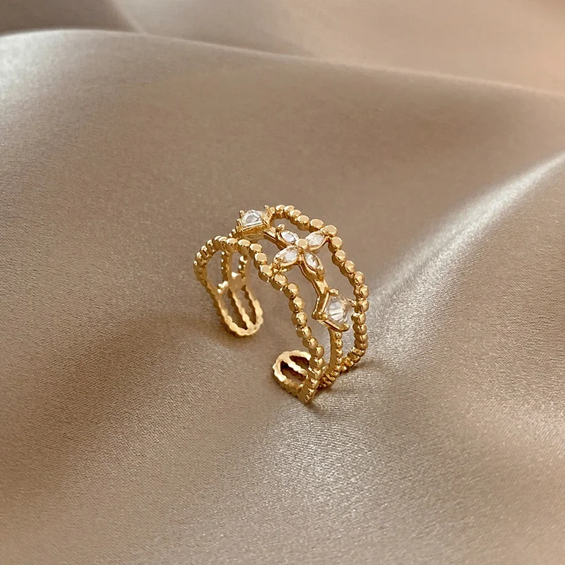 

the New Listing Jewelry Genuine Korean Fashion Geometric Flower Women's Simple Hollow Double Finger Zircon Ring for Girls