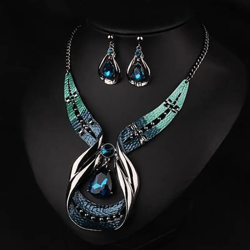 Women Statement Chain Pendant Choker Bib Necklace Earrings Fashion Jewelry Set |