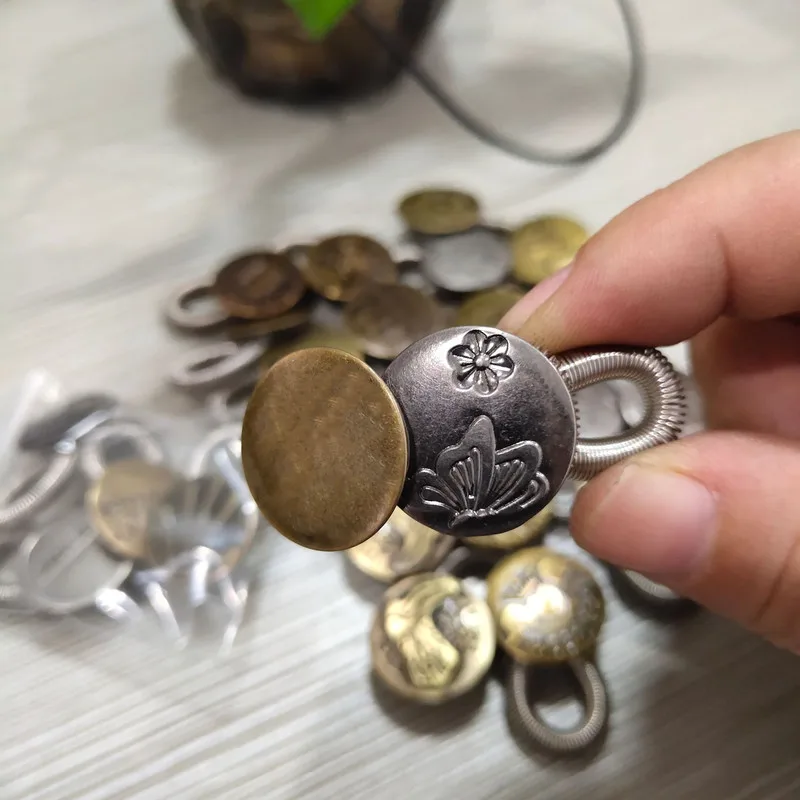 Эластичное платье-стрейч с воротником-рубашкой на пуговицах | Дом и сад