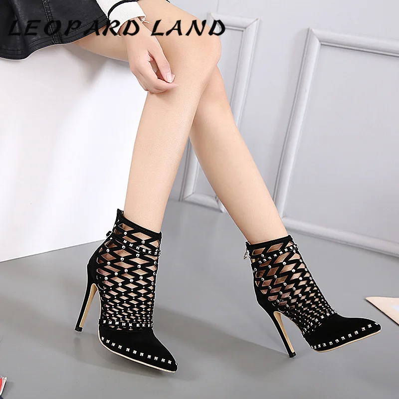 Женские ботинки с заклепками острым носком на высоком каблуке|Сапоги до середины