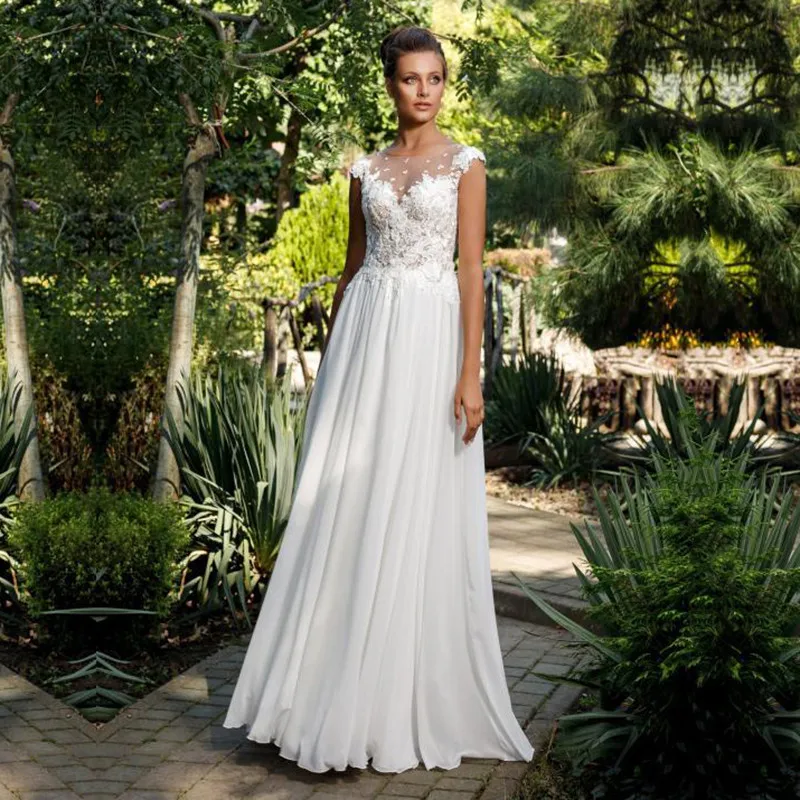 

Длинное свадебное платье, с кружевной аппликацией и пуговицами, со шлейфом сзади, весна 2020