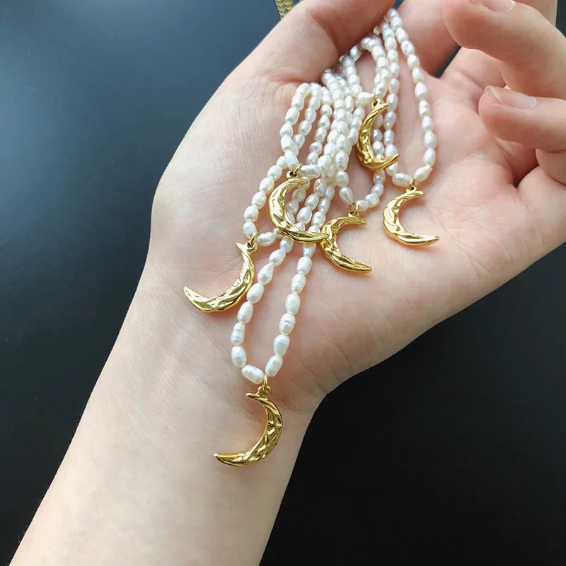 

Freshwater Pearl Crescent Moon Necklace Clavicle Chain Necklace for Women Wedding 316L Titanium Steel 18K Gold Plated